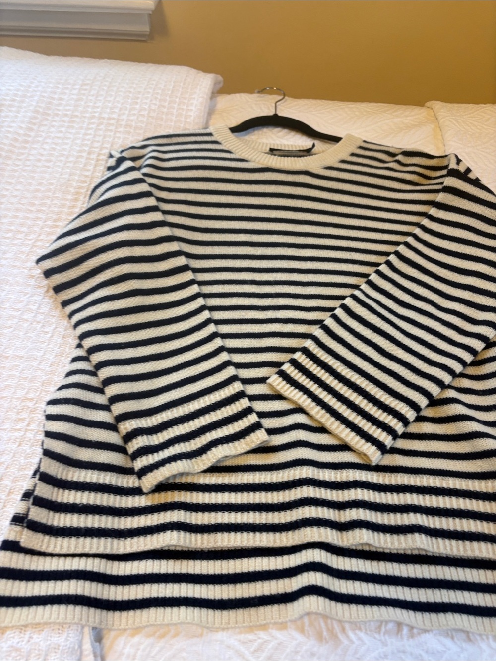 Jenni Kayne cashmere navy/cream striped sweater medium - Picture 2 of 4